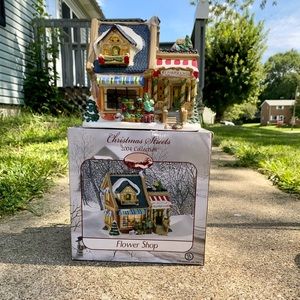 NIB Flower Shop Christmas Lighthouse